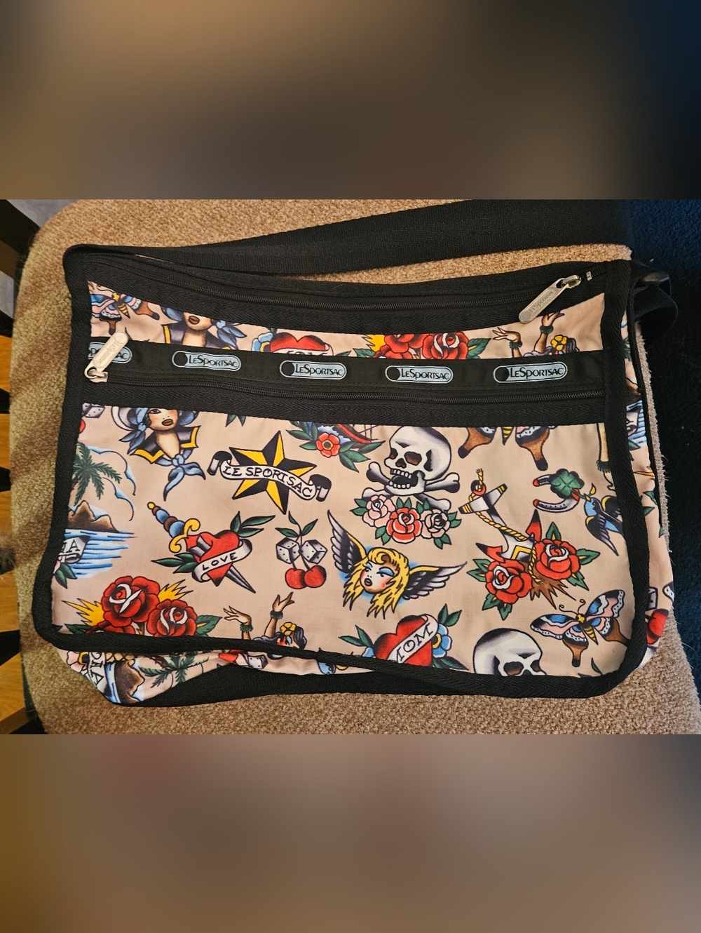 Lesportsac Aloha Pirates Nylon Bag, RARE - Picture 4 of 16